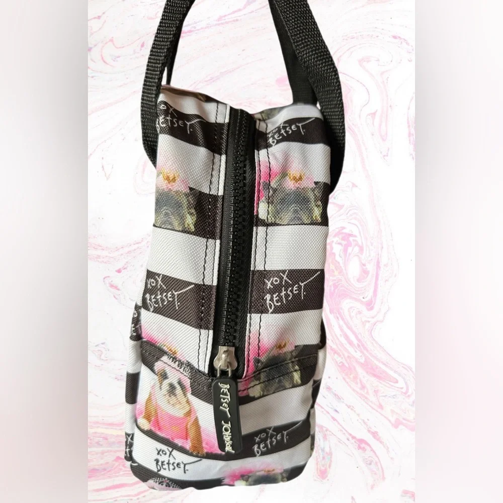 Betsey Johnson Insulated Lunch Tote- B&W Stripes with Pink Princess Bulldog NWOT - Picture 3 of 8